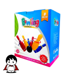 ست کامل اسباب بازی بولینگ و حلقه پرتاب آماندا با پین‌ها و حلقه‌های رنگی, کودکی در حال پرتاب توپ به سمت پین‌های بولینگ, نمای نزدیک از حلقه‌های پرتاب پلاستیکی و پین‌های بولینگ آماندا