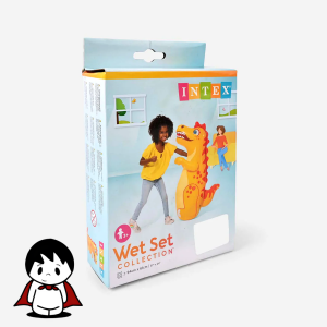 یک کیسه بوکس بادی اینتکس مدل دایناسور رنگ با جزئیات زرد و آبی، به صورت ایستاده در یک اتاق کودک با پس‌زمینه سفید قرار دارد. دایناسور کارتونی چشمانی درشت و لبخندی دوستانه دارد. این تصویر به خوبی ماهیت سرگرم‌کننده، ایمن و رنگارنگ این اسباب بازی بادی را برای افزایش تحرک کودکان نشان می‌دهد.