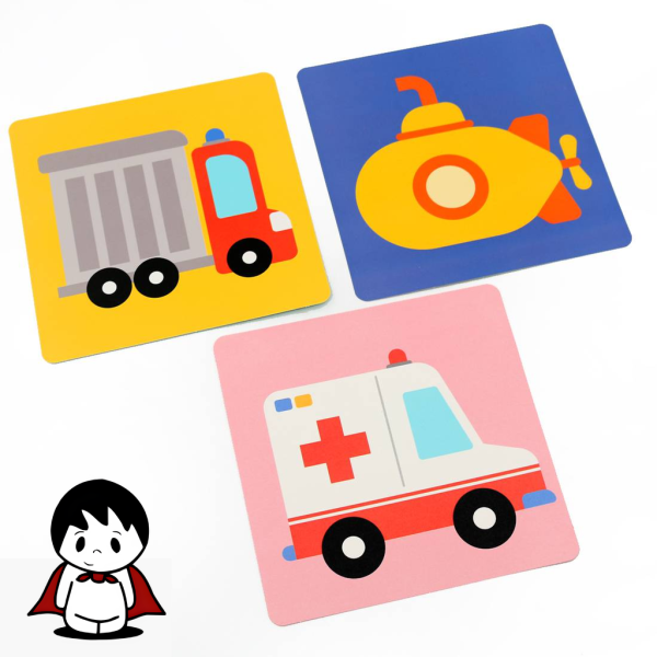 کارتهای سیاه و سفید تحریک بینایی نوزاد,نوزاد در حال تماشای کارت تصویری با کنتراست بالا,مجموعه کارتهای آموزشی Baby Vision با طرحهای متنوع,دست والدین در حال نشان دادن فلش کارت به نوزاد